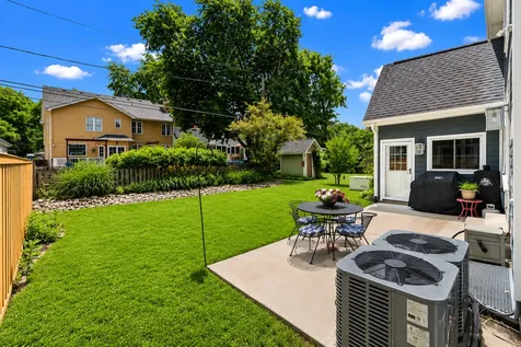 609 8TH Avenue La Grange IL 60525