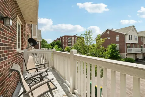 654 Astor Lane Wheeling IL 60090
