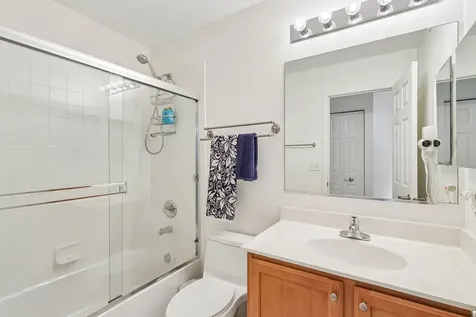654 Astor Lane Wheeling IL 60090