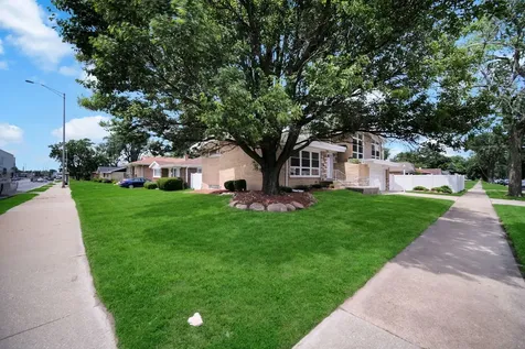 14940 Oak Street Dolton IL 60419