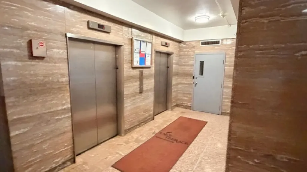 7337 South South Shore Drive Chicago IL 60649
