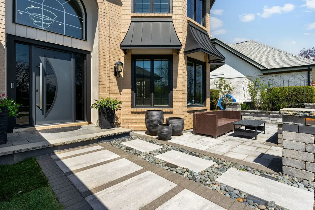 10728 Chaucer Drive Willow Springs IL 60480