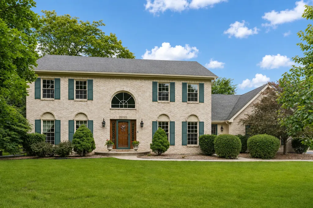 8S765 Singletree Lane Naperville IL 60565