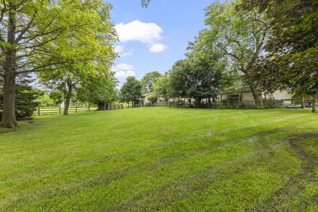 8S765 Singletree Lane Naperville IL 60565