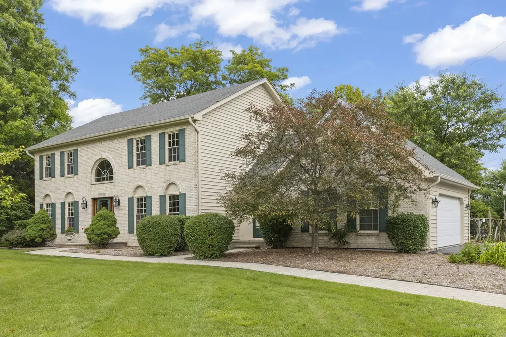 8S765 Singletree Lane Naperville IL 60565