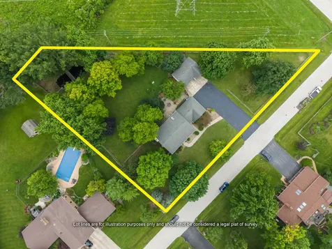 8S765 Singletree Lane Naperville IL 60565