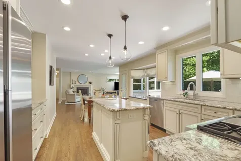 1434 Woodhill Drive Northbrook IL 60062