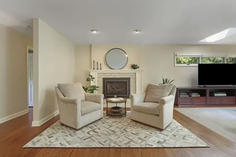 1434 Woodhill Drive Northbrook IL 60062