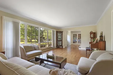 1434 Woodhill Drive Northbrook IL 60062