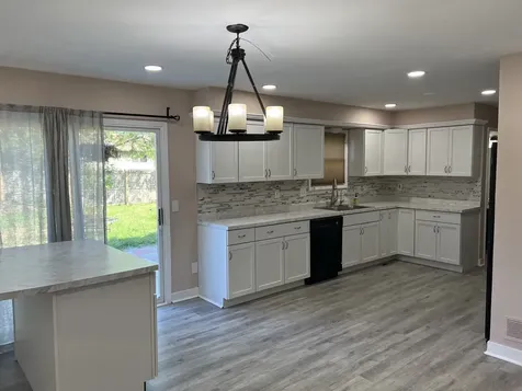 502 Powers Court Yorkville IL 60560