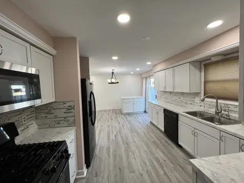 502 Powers Court Yorkville IL 60560