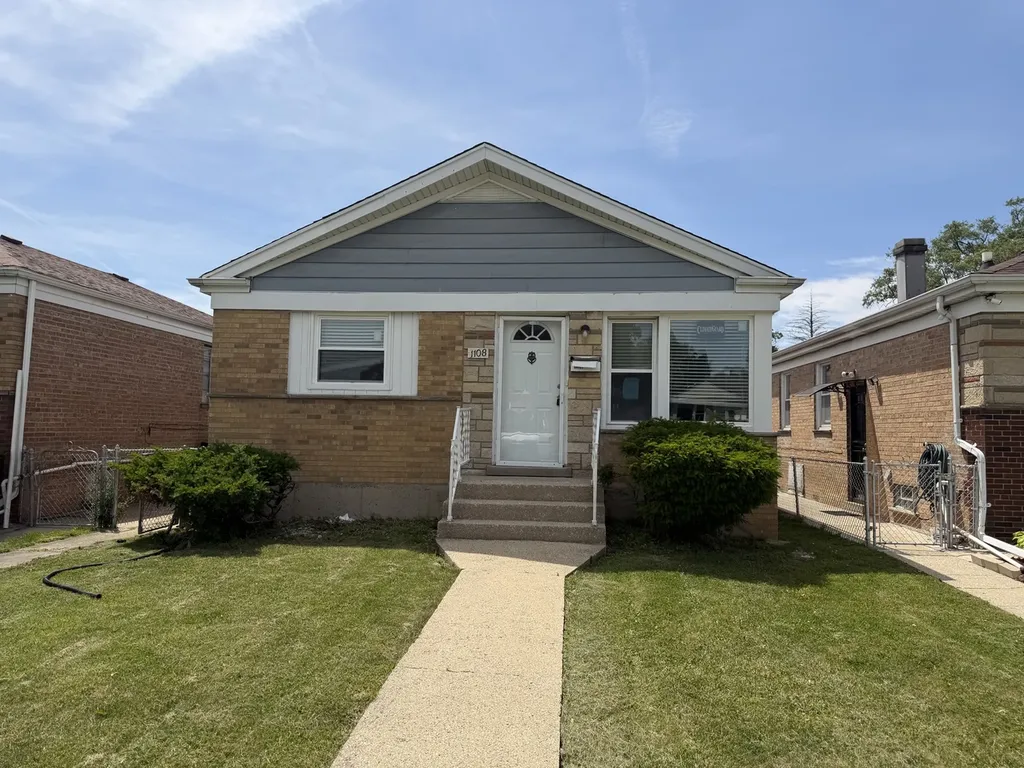 1108 31ST Avenue Bellwood IL 60104