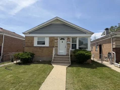 1108 31ST Avenue Bellwood IL 60104