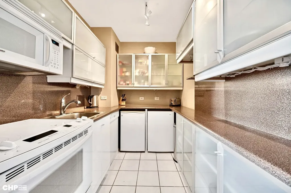 880 North Lake Shore Drive Chicago IL 60611