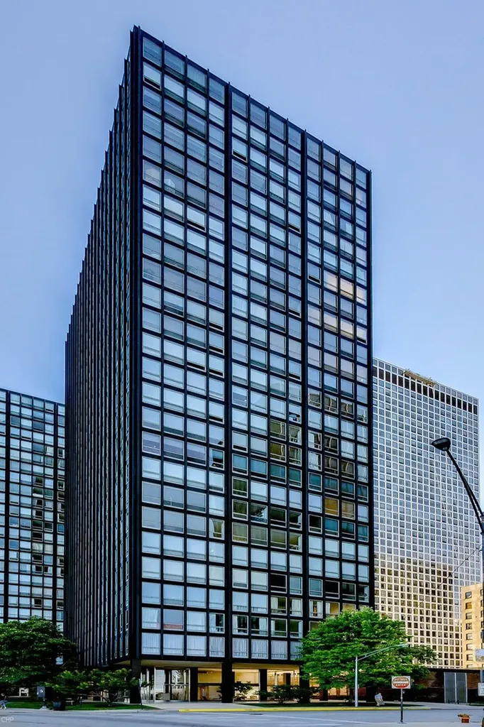 880 North Lake Shore Drive Chicago IL 60611