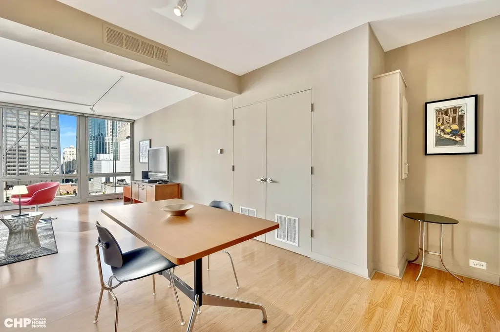 880 North Lake Shore Drive Chicago IL 60611