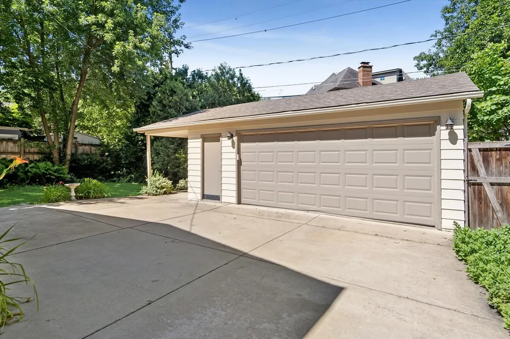 4120 Harvey Avenue Western Springs IL 60558