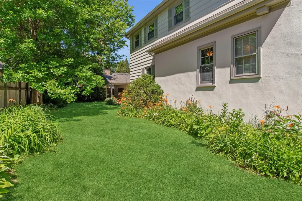 4120 Harvey Avenue Western Springs IL 60558
