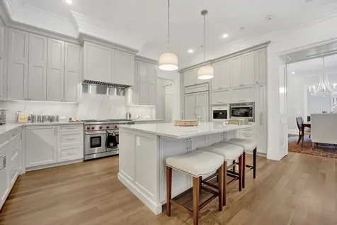 103 West Chestnut Street Chicago IL 60610