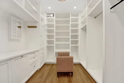103 West Chestnut Street Chicago IL 60610
