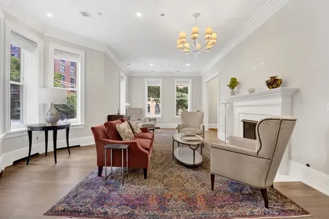103 West Chestnut Street Chicago IL 60610