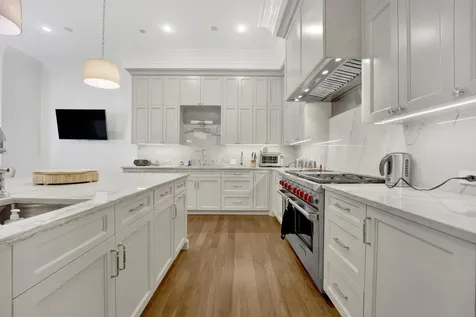 103 West Chestnut Street Chicago IL 60610