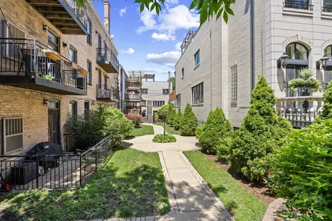 1920 West Dickens Avenue Chicago IL 60614