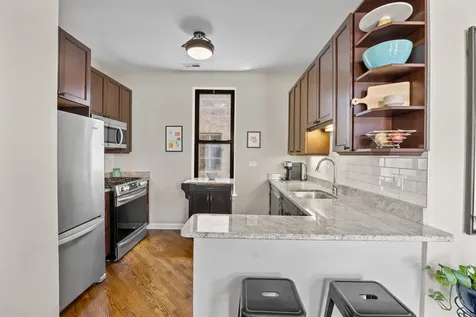 1920 West Dickens Avenue Chicago IL 60614