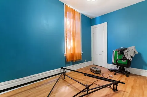 2922 East 78th Place Chicago IL 60649