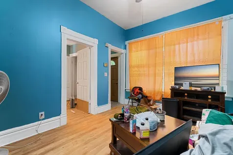 2922 East 78th Place Chicago IL 60649
