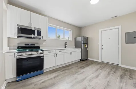 7741 South Phillips Avenue Chicago IL 60649