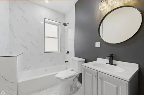 7741 South Phillips Avenue Chicago IL 60649