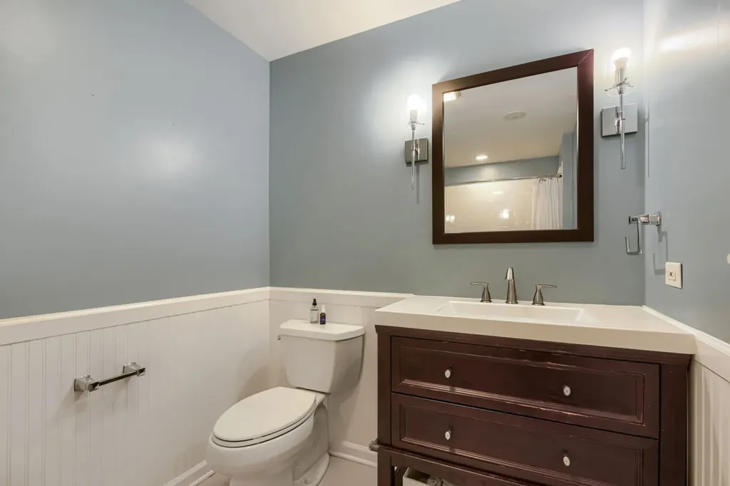 4647 North Kenmore Avenue Chicago IL 60640