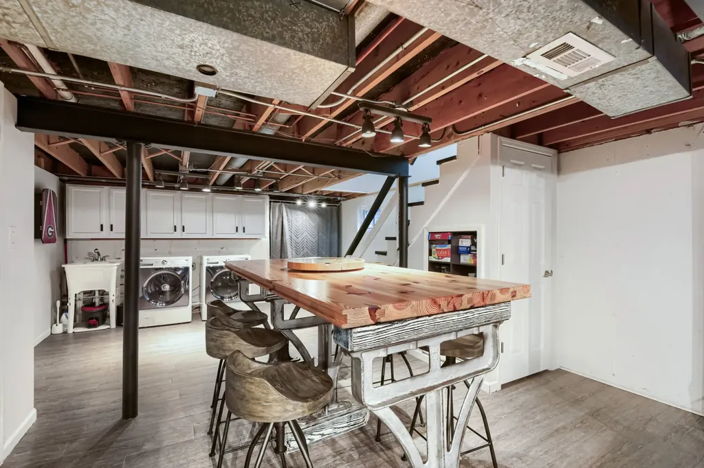 4647 North Kenmore Avenue Chicago IL 60640