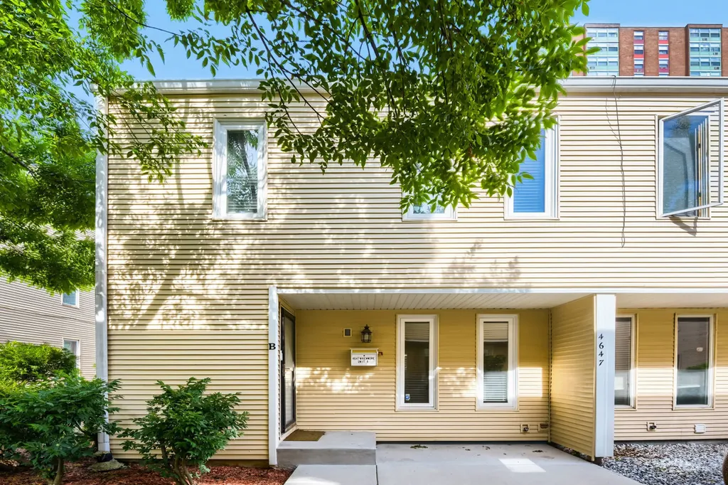 4647 North Kenmore Avenue Chicago IL 60640