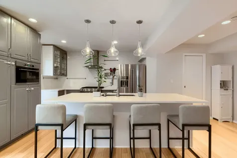 4647 North Kenmore Avenue Chicago IL 60640