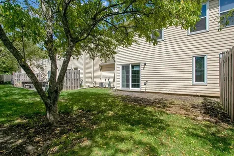 1735 Portsmith Lane Arlington Heights IL 60004