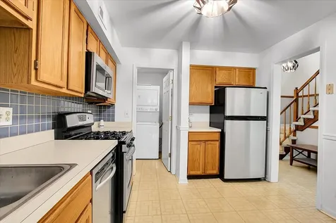 1735 Portsmith Lane Arlington Heights IL 60004