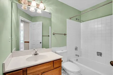 1735 Portsmith Lane Arlington Heights IL 60004