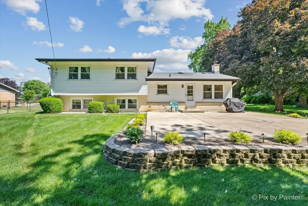 113 West Monterey Avenue Schaumburg IL 60193