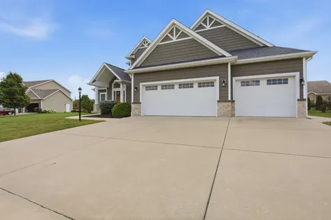1113 Ashford Court Mahomet IL 61853