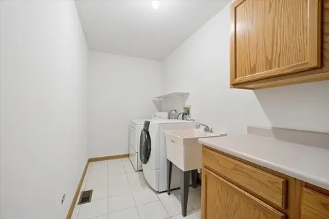 1888 Shoreline Court Romeoville IL 60446
