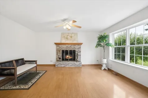 1888 Shoreline Court Romeoville IL 60446
