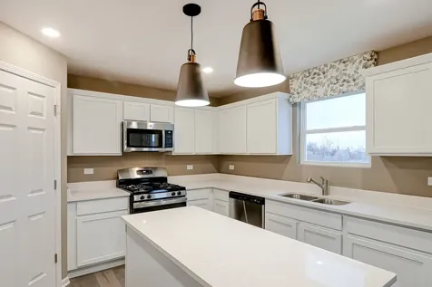 325 Monica Lane Oswego IL 60543