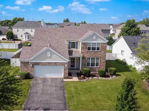 1810 Hunter Drive Shorewood IL 60404