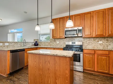 1810 Hunter Drive Shorewood IL 60404