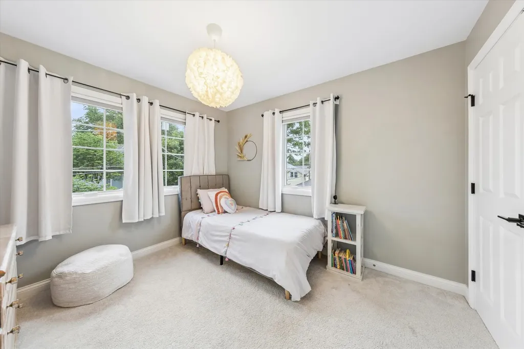827 Birch Avenue Downers Grove IL 60515