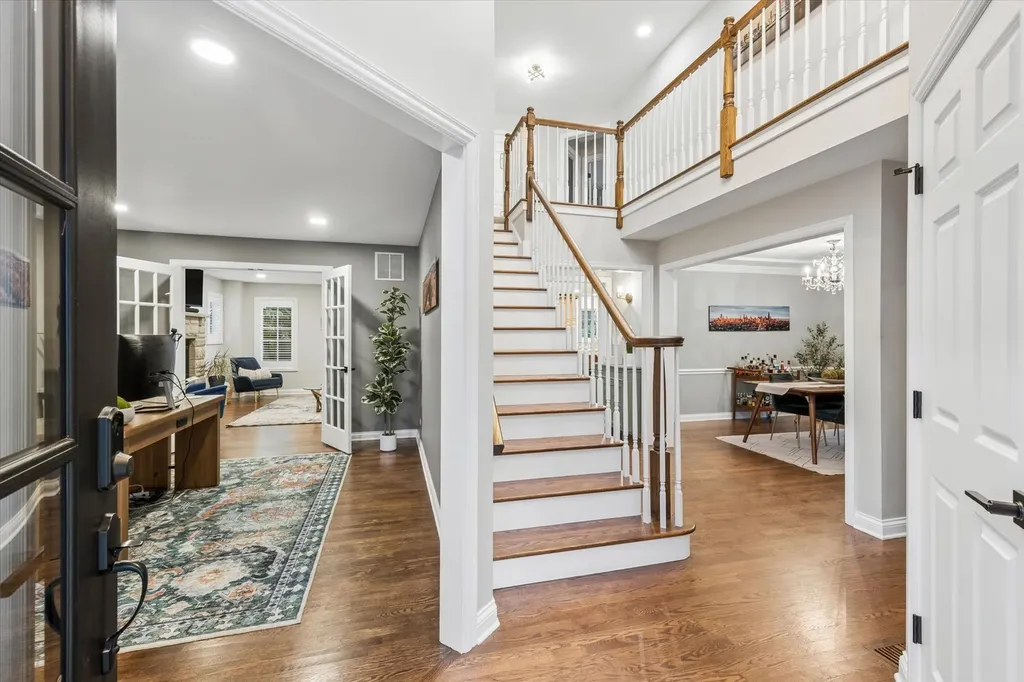827 Birch Avenue Downers Grove IL 60515