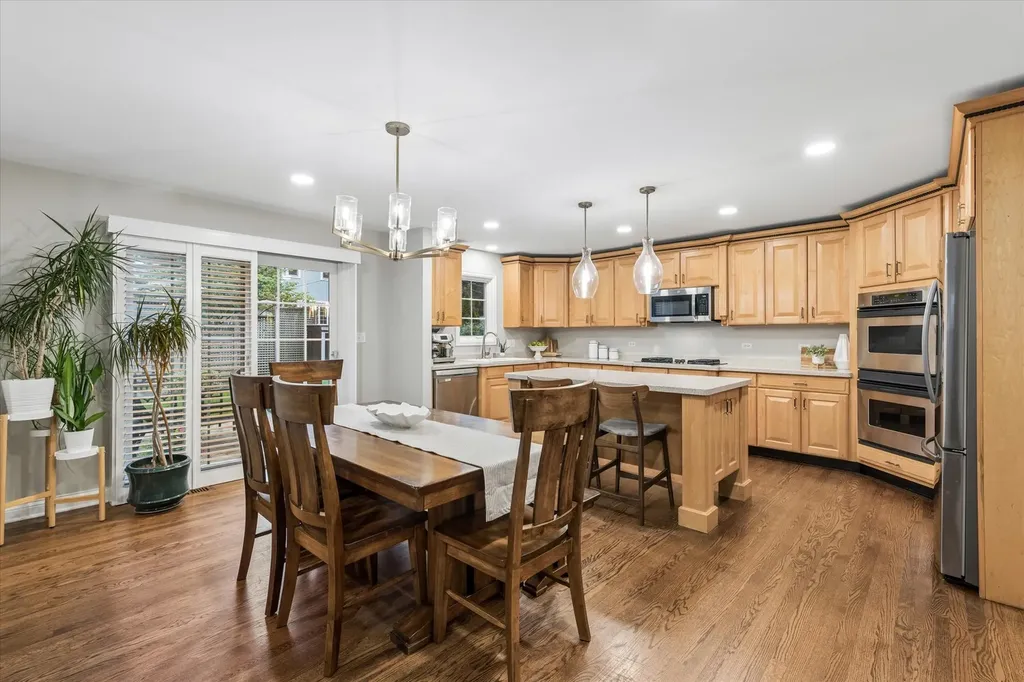 827 Birch Avenue Downers Grove IL 60515