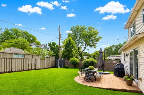 827 Birch Avenue Downers Grove IL 60515